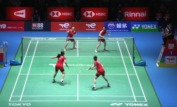 库里全场31投16中&命中12记三分，狂砍52分10篮板8助攻5抢断.