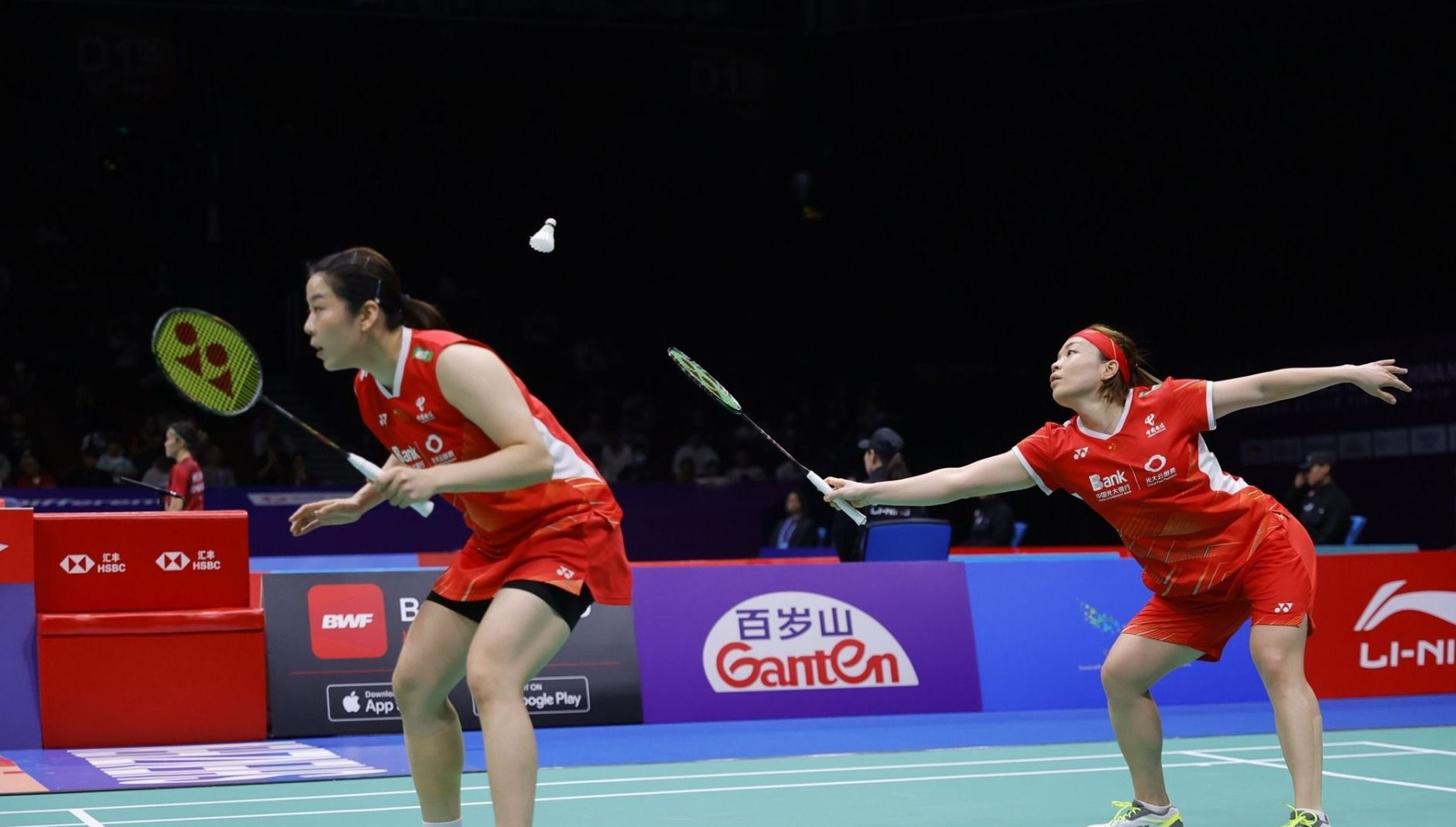 它吸引了来 它吸引了来